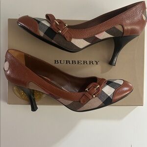 Burberry Women's Tan and Black Plaid Heels - size 8